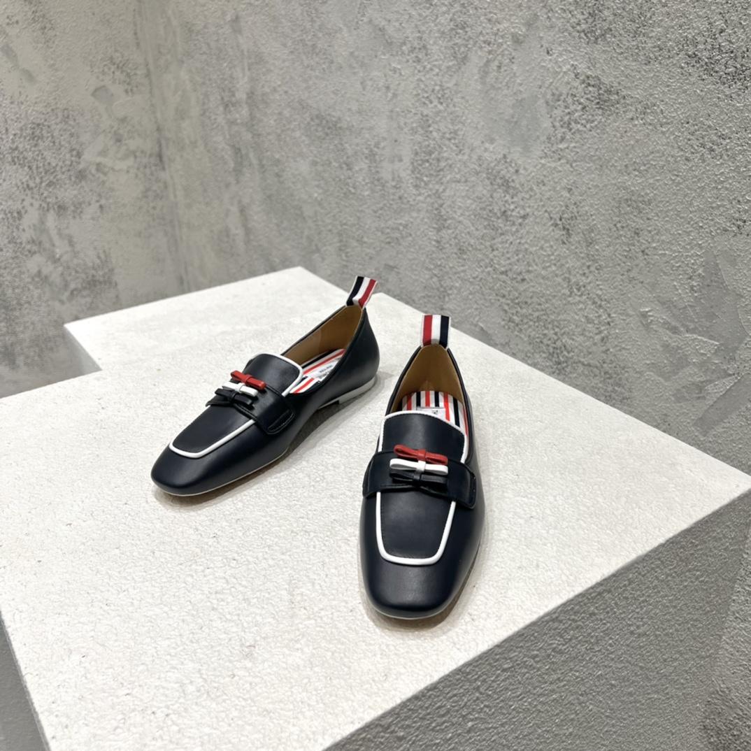 Thom Browne Navy Calf Leather Flexible Leather Sole 3-bow Loafer - 