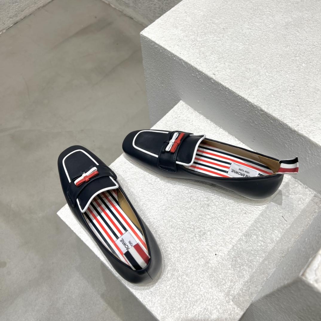 Thom Browne Navy Calf Leather Flexible Leather Sole 3-bow Loafer - 