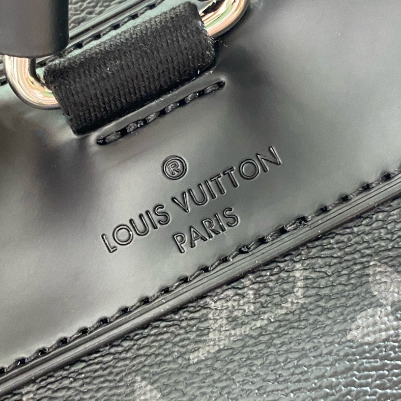 Louis Vuitton Monogram Montsouris Backpack(38 x 44 x 21cm)   M41379 - 