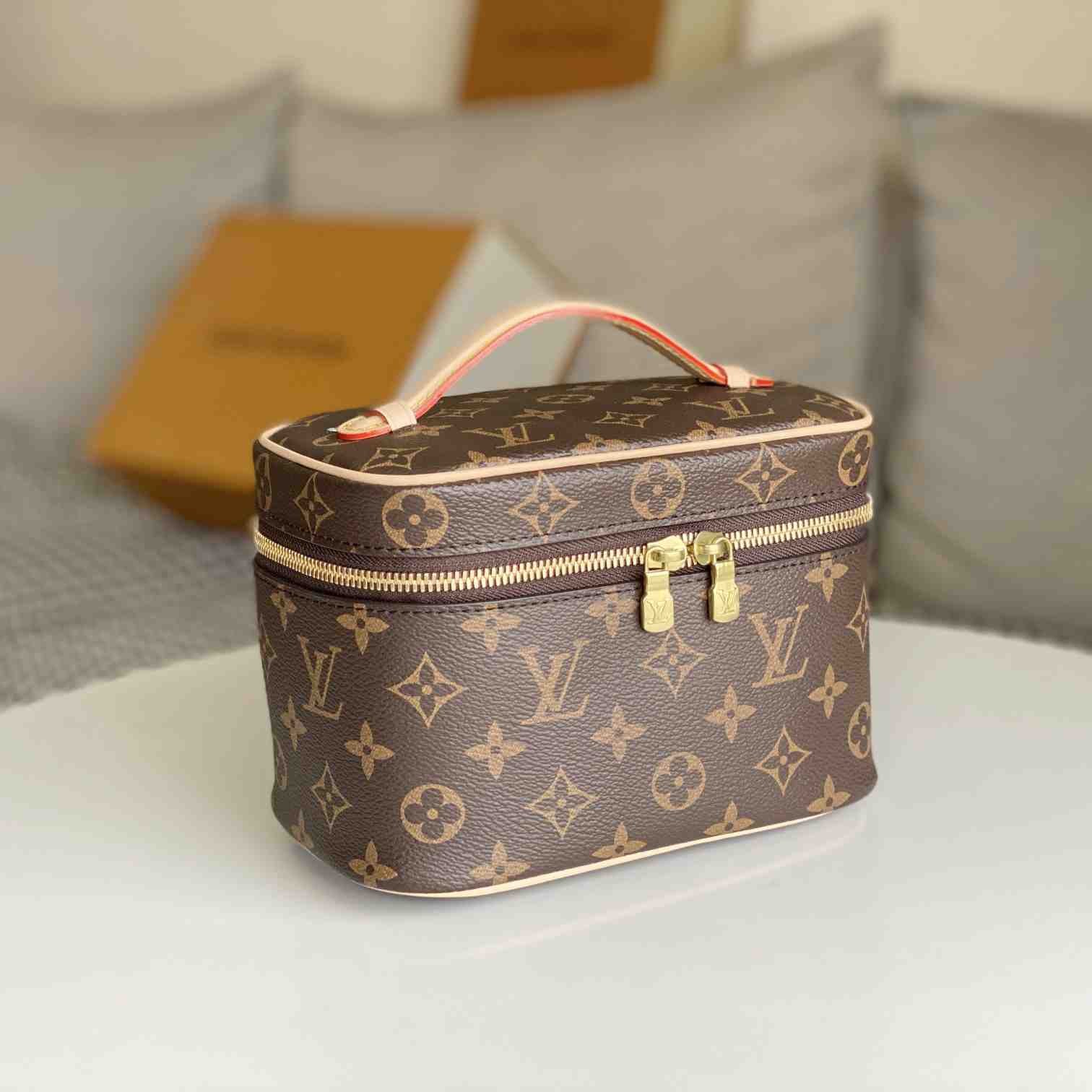Louis Vuitton Nice Mini Toiletry Pouch  M44495 - 