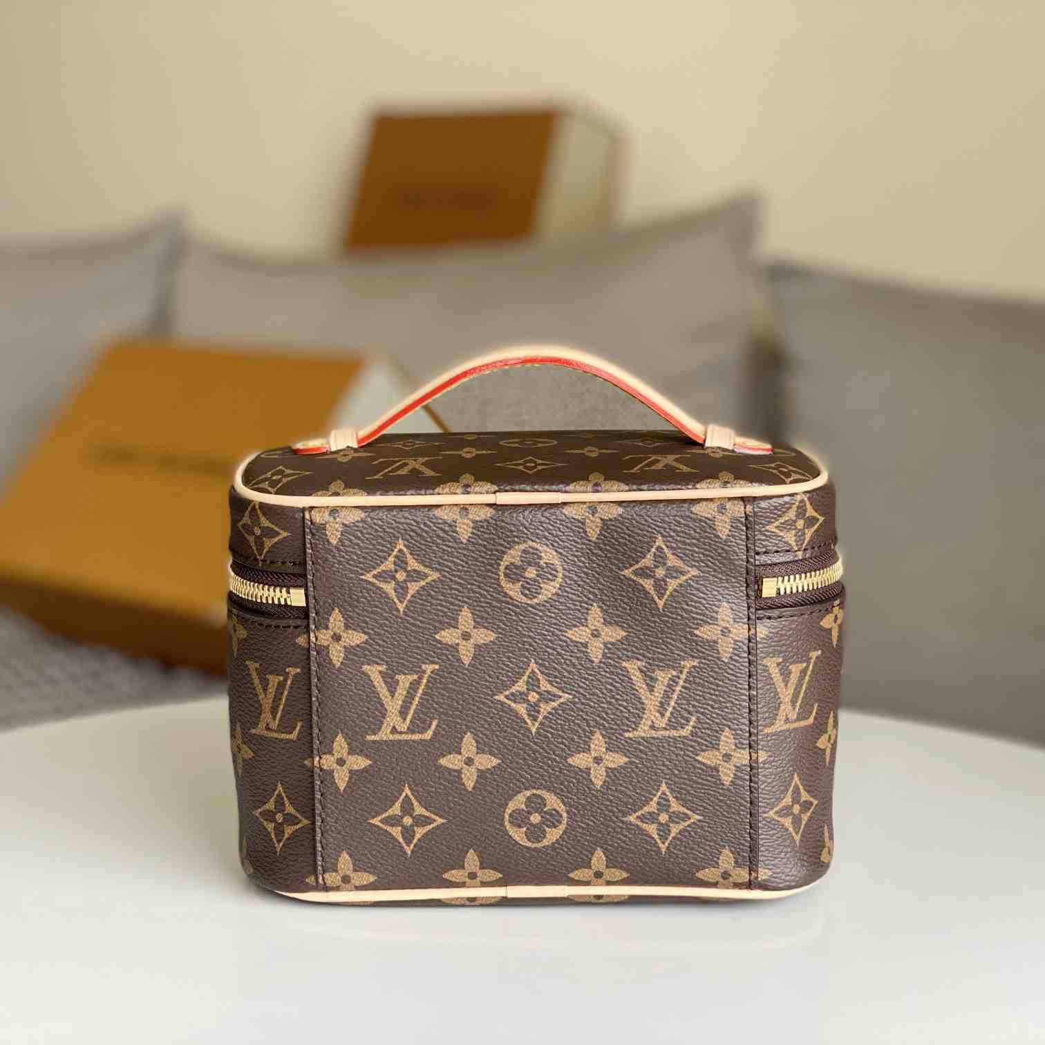 Louis Vuitton Nice Mini Toiletry Pouch  M44495 - 