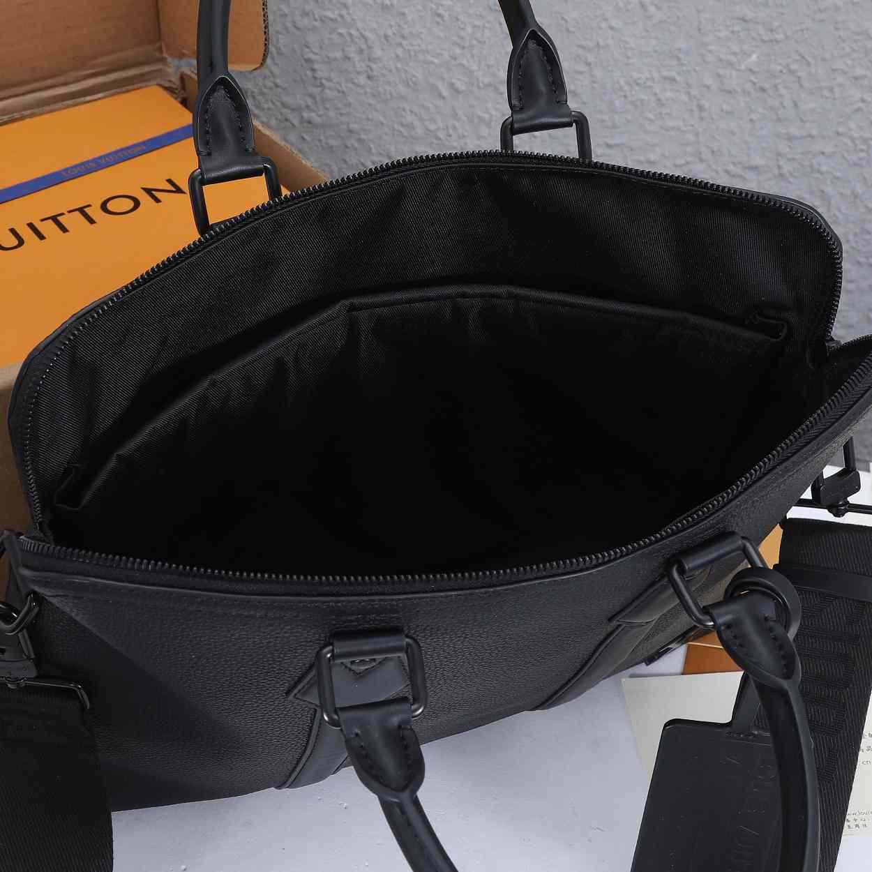 Louis Vuitton Takeoff Briefcase     M59159 - 