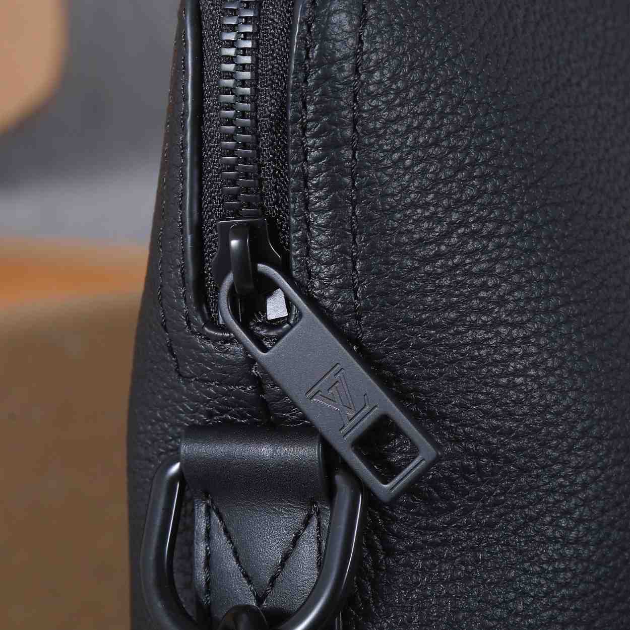 Louis Vuitton Takeoff Briefcase     M59159 - 
