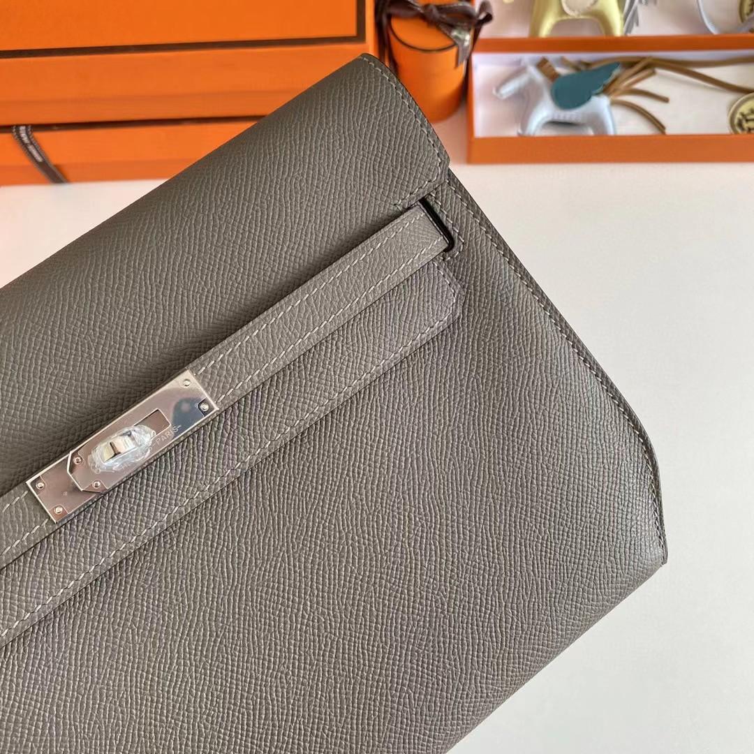 Hermes Kelly Dépêches Leather Bag (25-19-5cm) - 