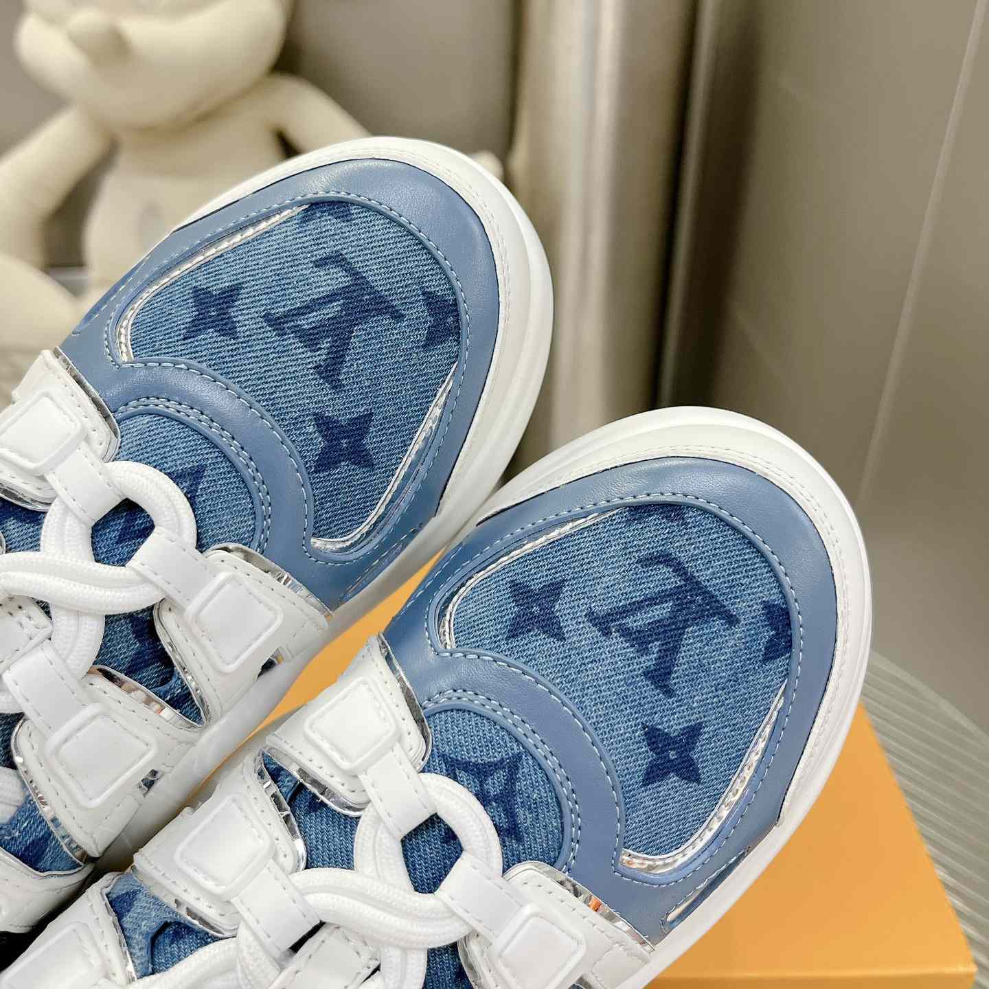 Louis Vuitton LV Archlight Sneaker    - 