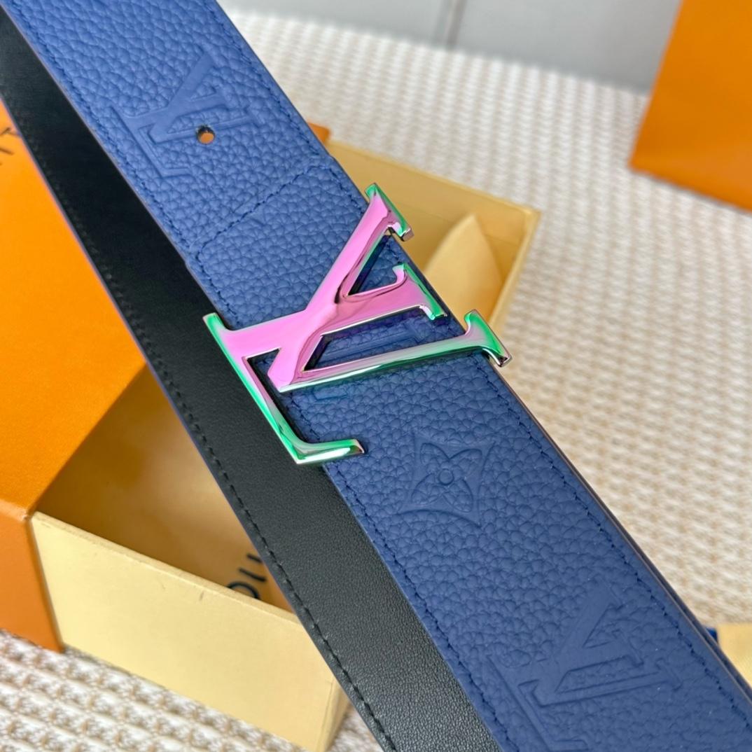 Louis Vuitton LV Initials 40mm Reversible Belt   M8260U - 