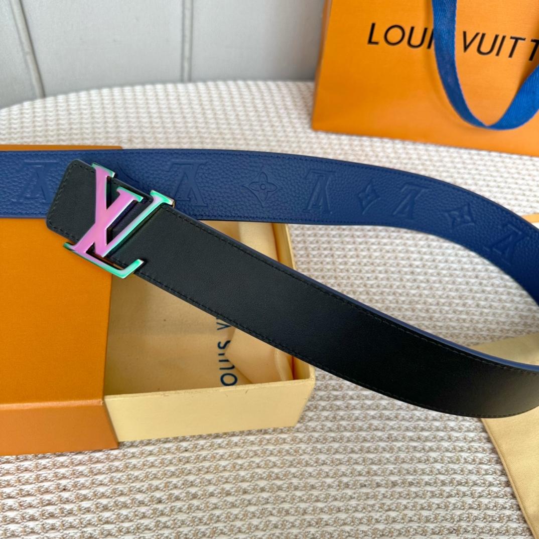 Louis Vuitton LV Initials 40mm Reversible Belt   M8260U - 