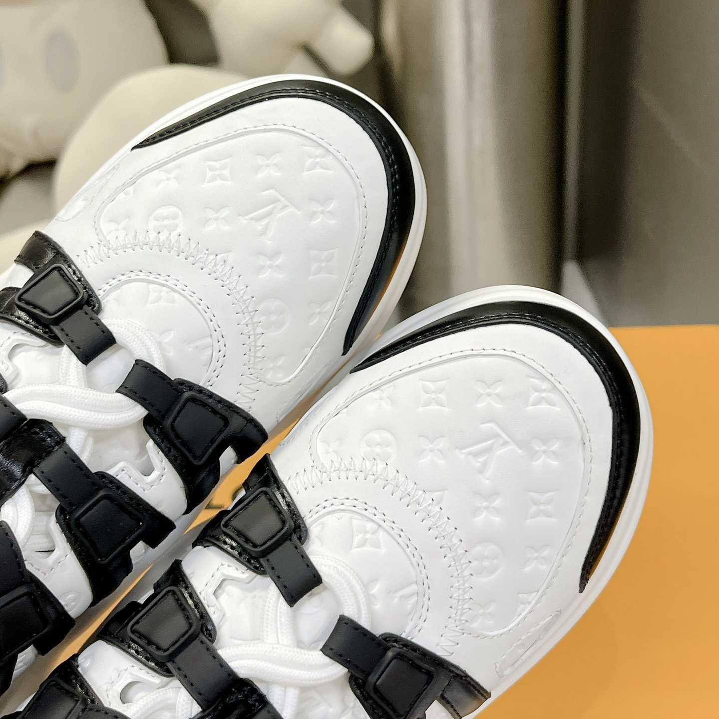 Louis Vuitton LV Archlight Sneaker    - 