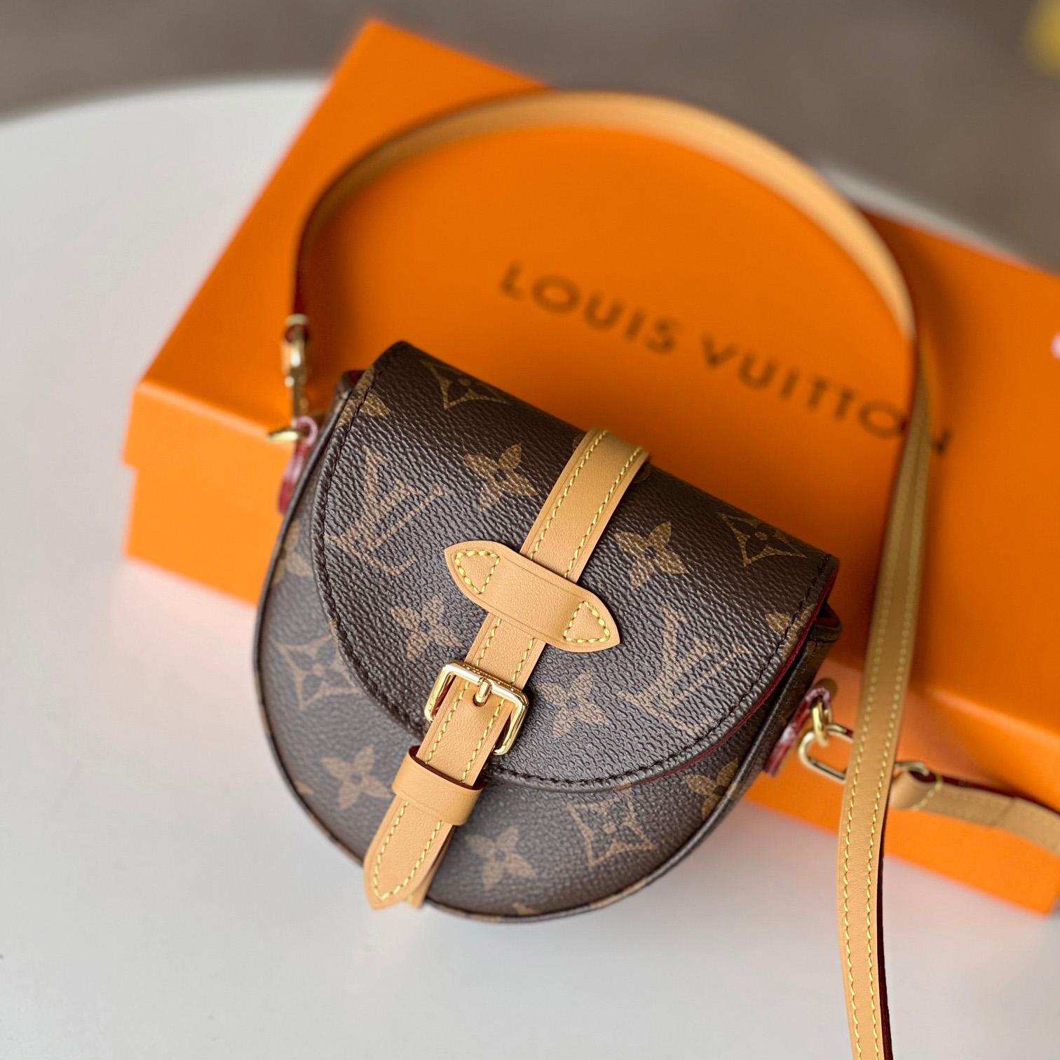 Louis Vuitton Micro Chantilly(12.5 x 13 x 4cm)   M46643 - 
