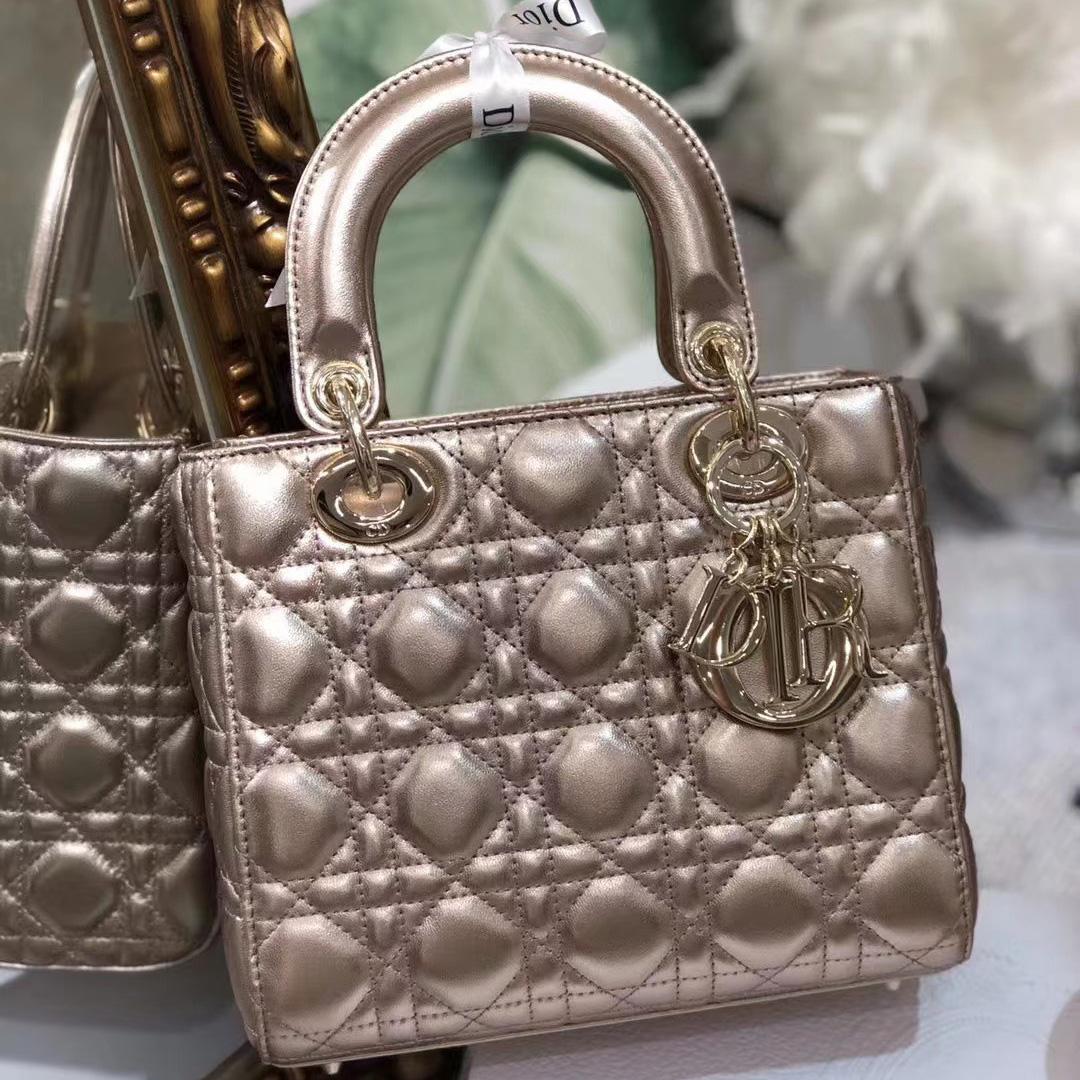 Dior Lady D-Joy Bag(20 x 16.5 x 8cm) - 
