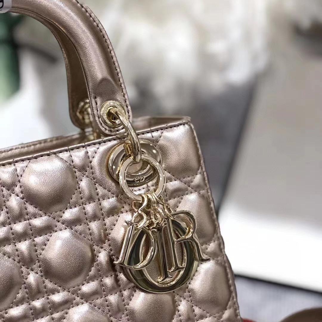 Dior Lady D-Joy Bag(20 x 16.5 x 8cm) - 
