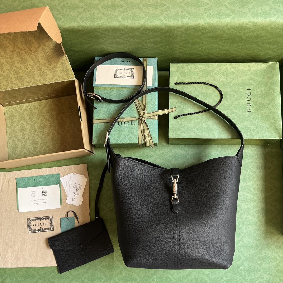 Gucci Jackie 1961 Small Shoulder Bag (28x 31x 23cm) - 