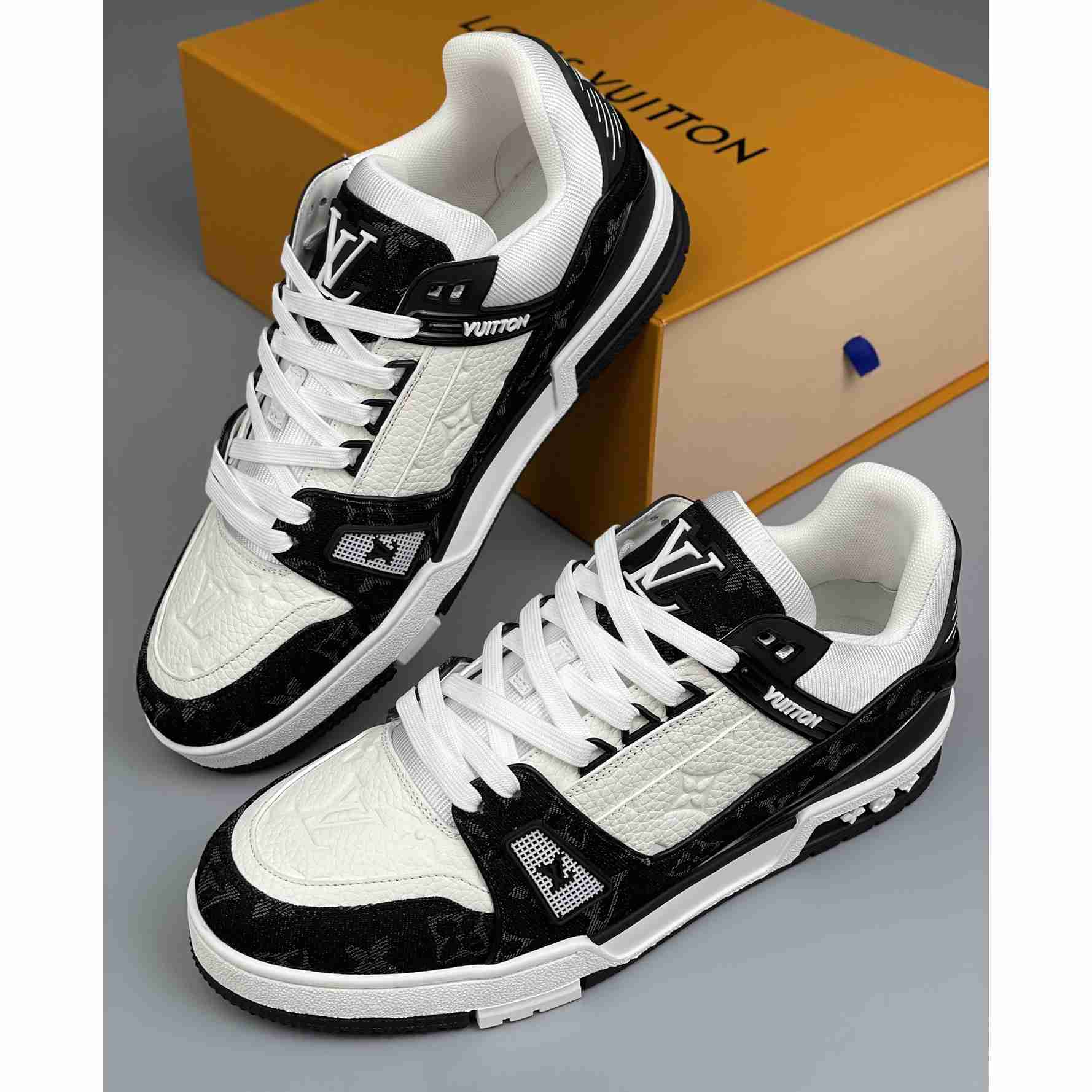 Louis Vuitton Trainer Sneaker In Blakc&White(Upon UK Size) - 