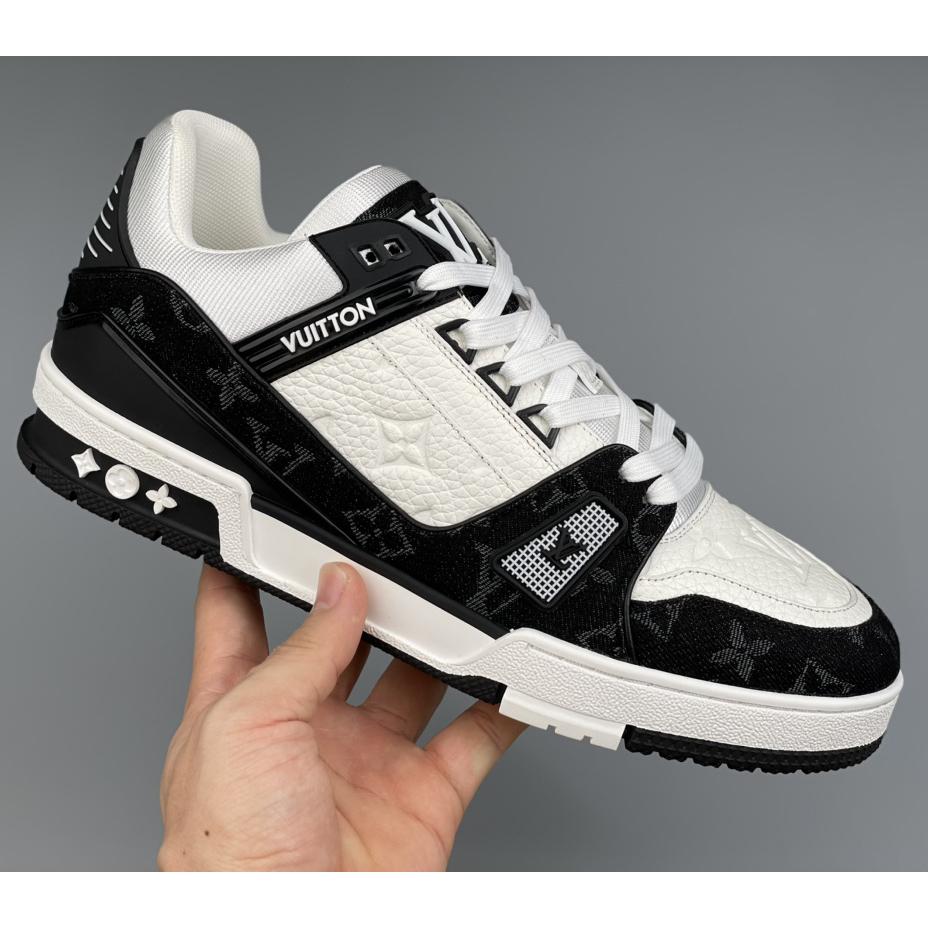 Louis Vuitton Trainer Sneaker In Blakc&White(Upon UK Size) - 