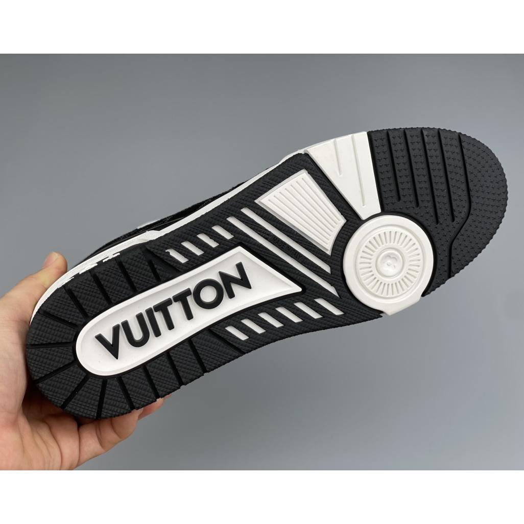 Louis Vuitton Trainer Sneaker In Blakc&White(Upon UK Size) - 