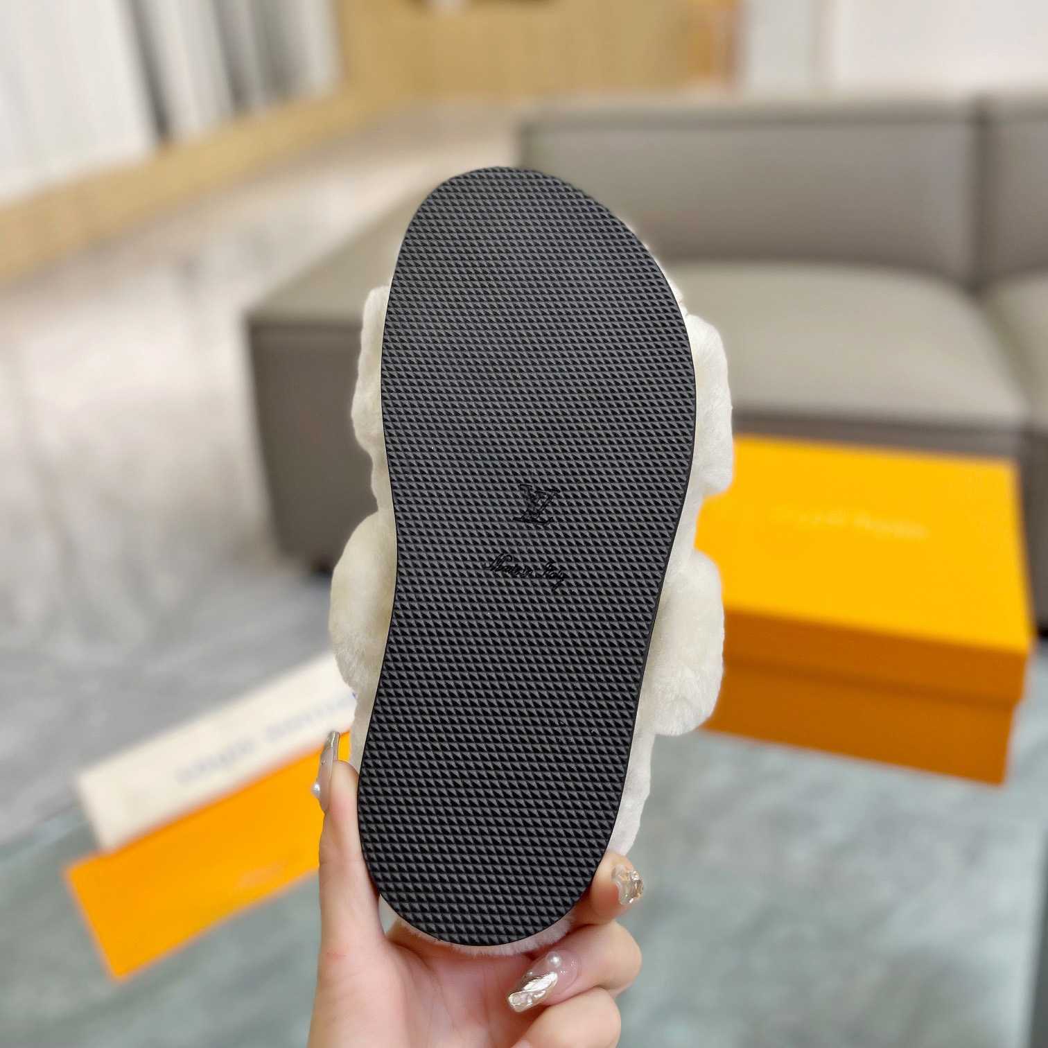 Louis Vuitton LV Sunset Comfort Flat Mule - 