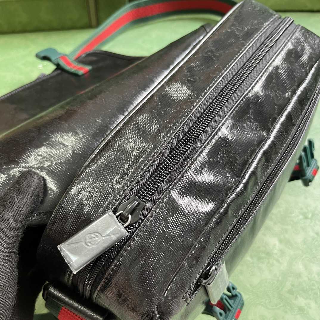 Gucci GG Crystal Messenger Bag (27x 20x 10cm) - 