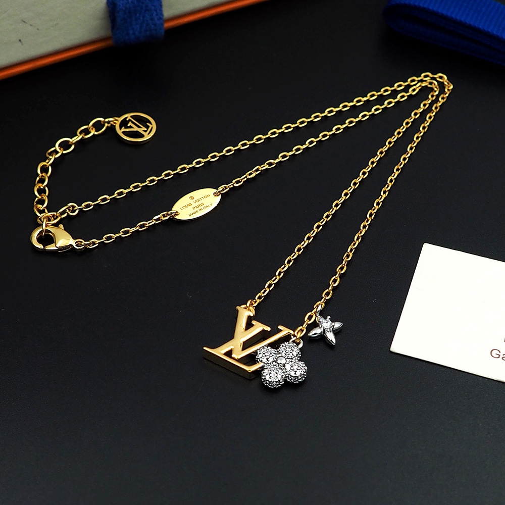 Louis Vuitto LV Gram Necklace   - 