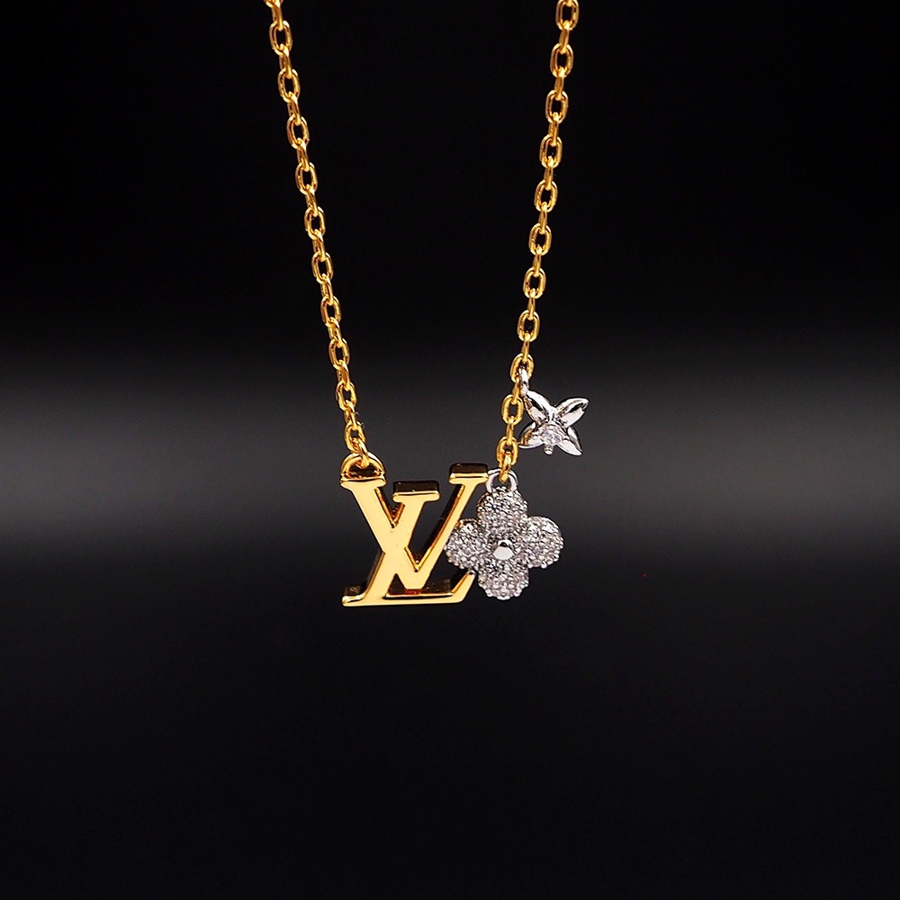 Louis Vuitto LV Gram Necklace   - 