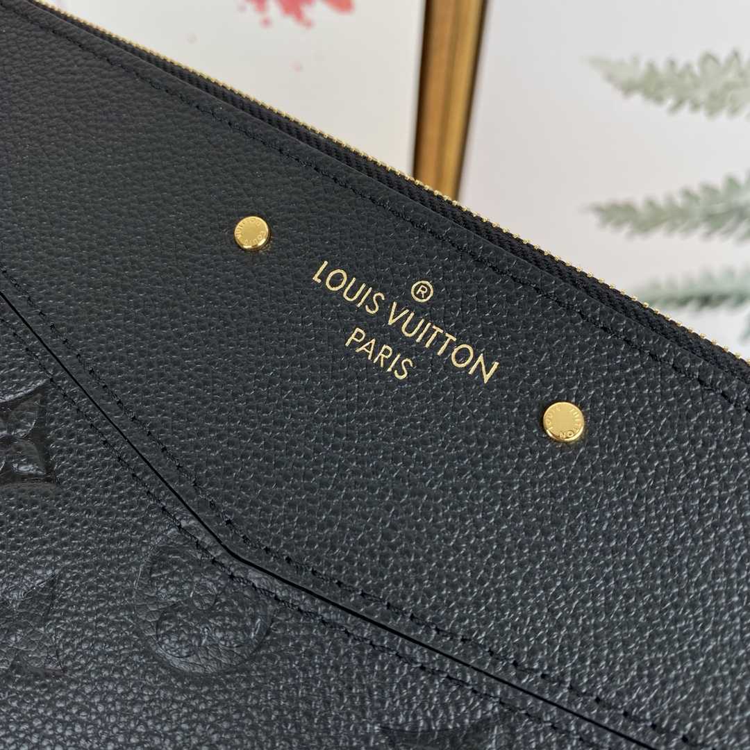 Louis Vuitton Daily Pouch  (29.5 x 21x 1cm)  M62937 - 