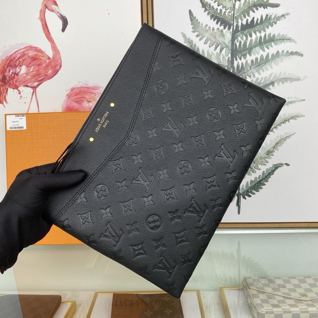 Louis Vuitton Daily Pouch  (29.5 x 21x 1cm)  M62937 - 