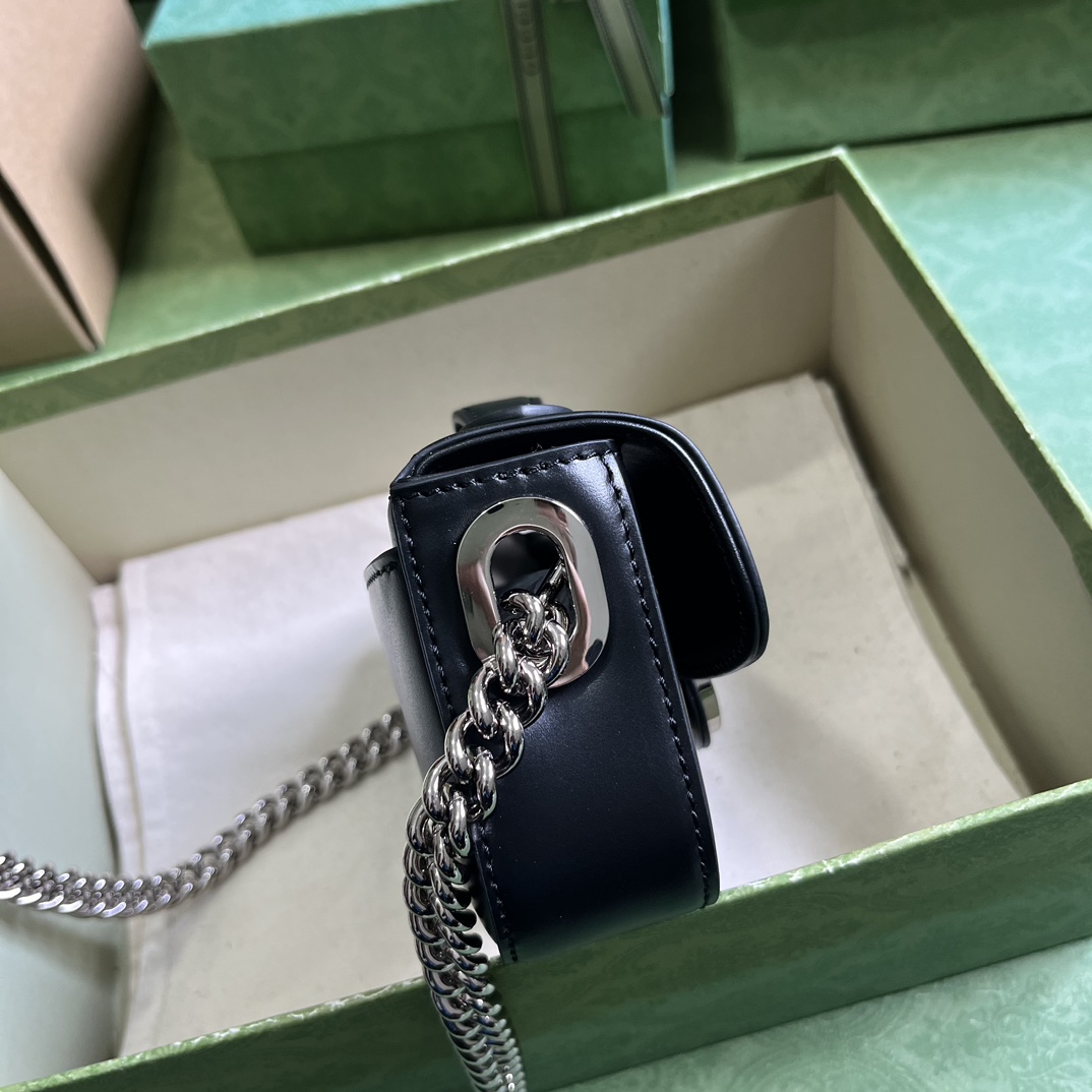 Gucci Petite GG Super Mini Bag (10x 18.5x 4cm) - 