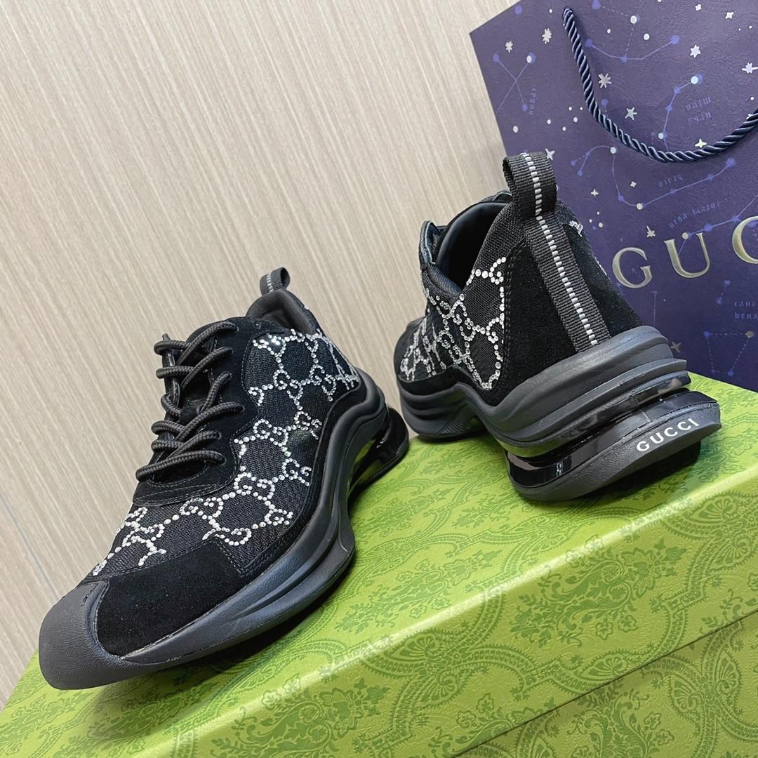 Gucci Women's Run Sneaker - 