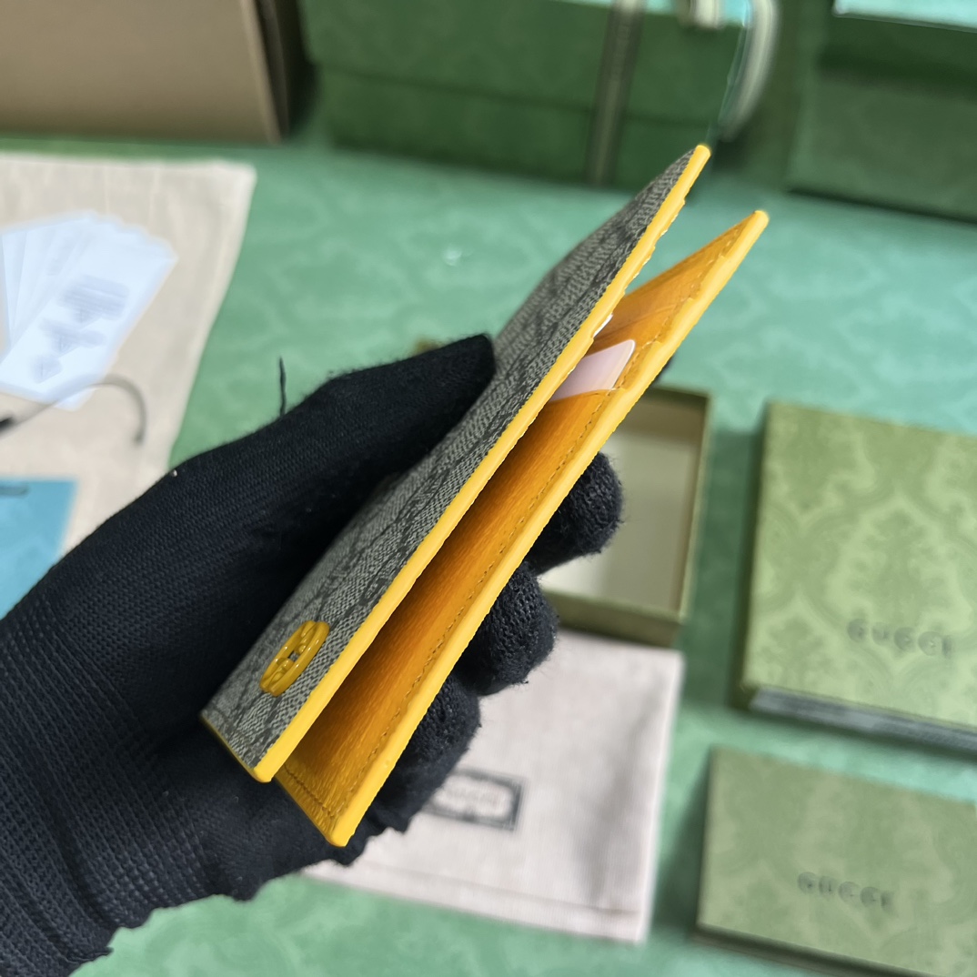 Gucci Long Card Case With GG Detail - 