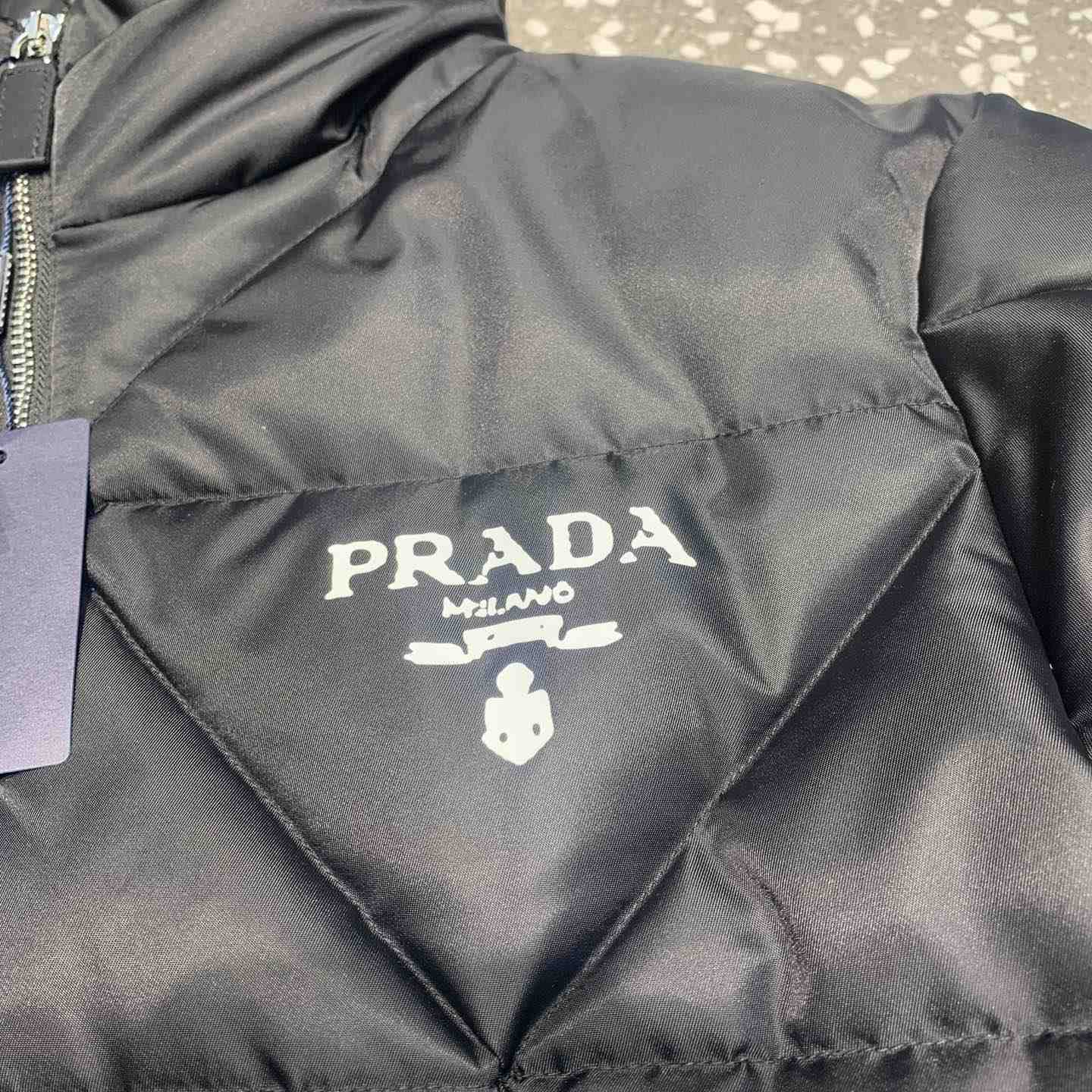 Prada Cropped Re-Nylon Down Jacket - 