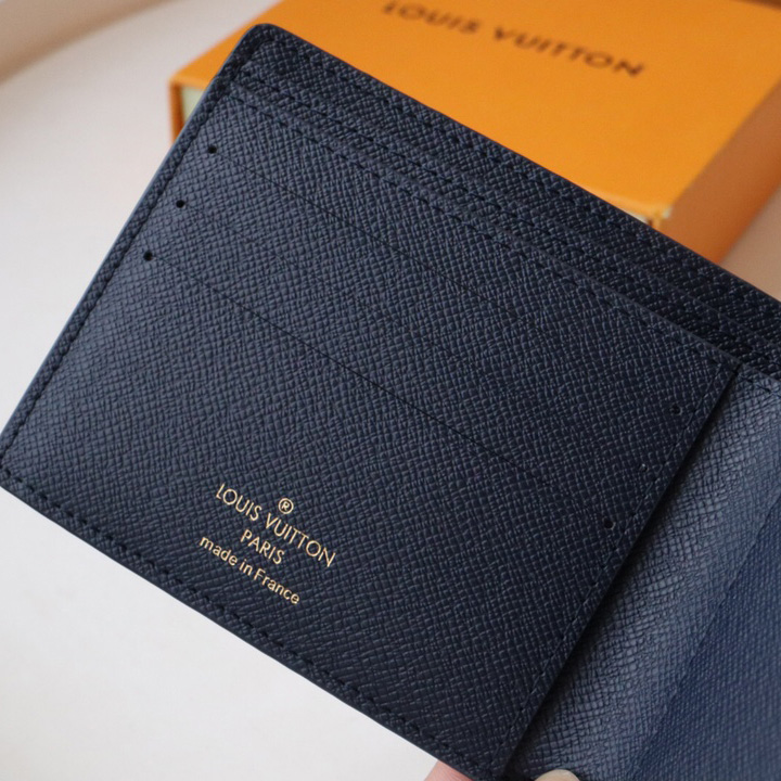 Louis Vuitton Multiple Wallet (7.5 x 11.1 x 1cm)   M82827 - 