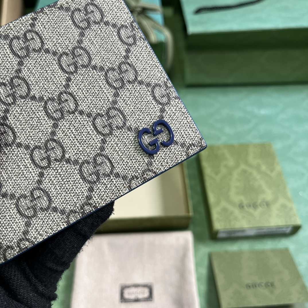 Gucci Wallet With GG Detail - 