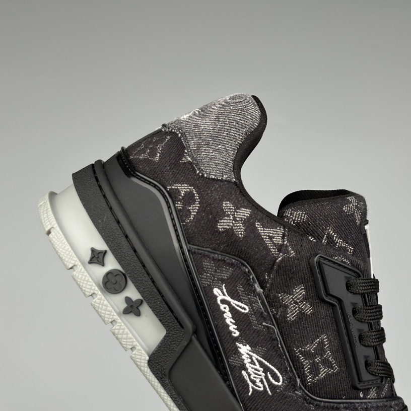Louis Vuitton lv Trainer Sneaker (Upon UK Size) - 