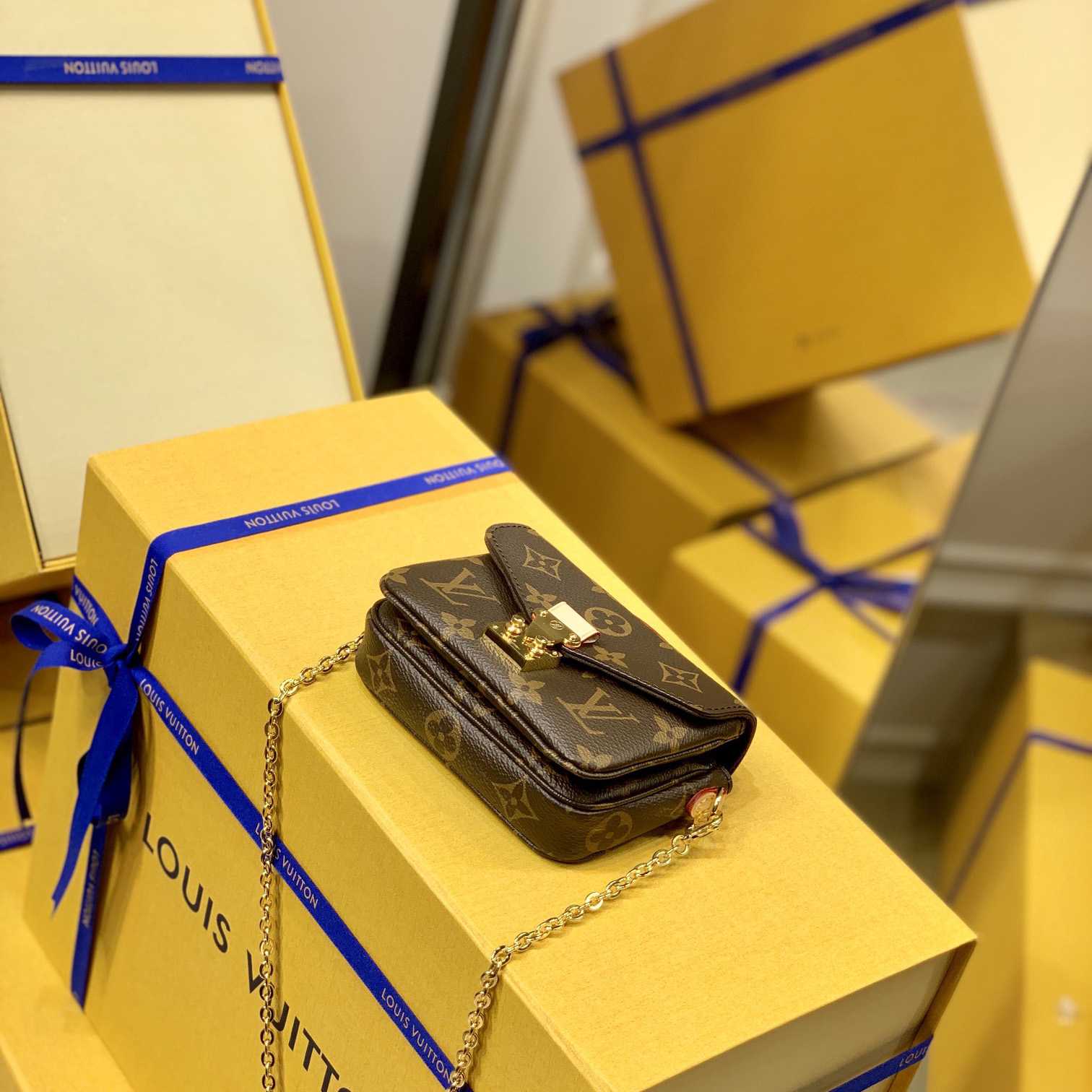 Louis Vuitton Micro Métis (14-11-3.5cm)     M81267  M80311 - 