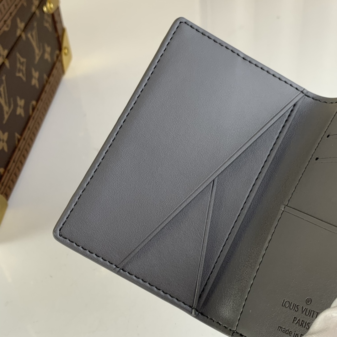 Louis Vuitton Pocket Organizer  M81382 - 