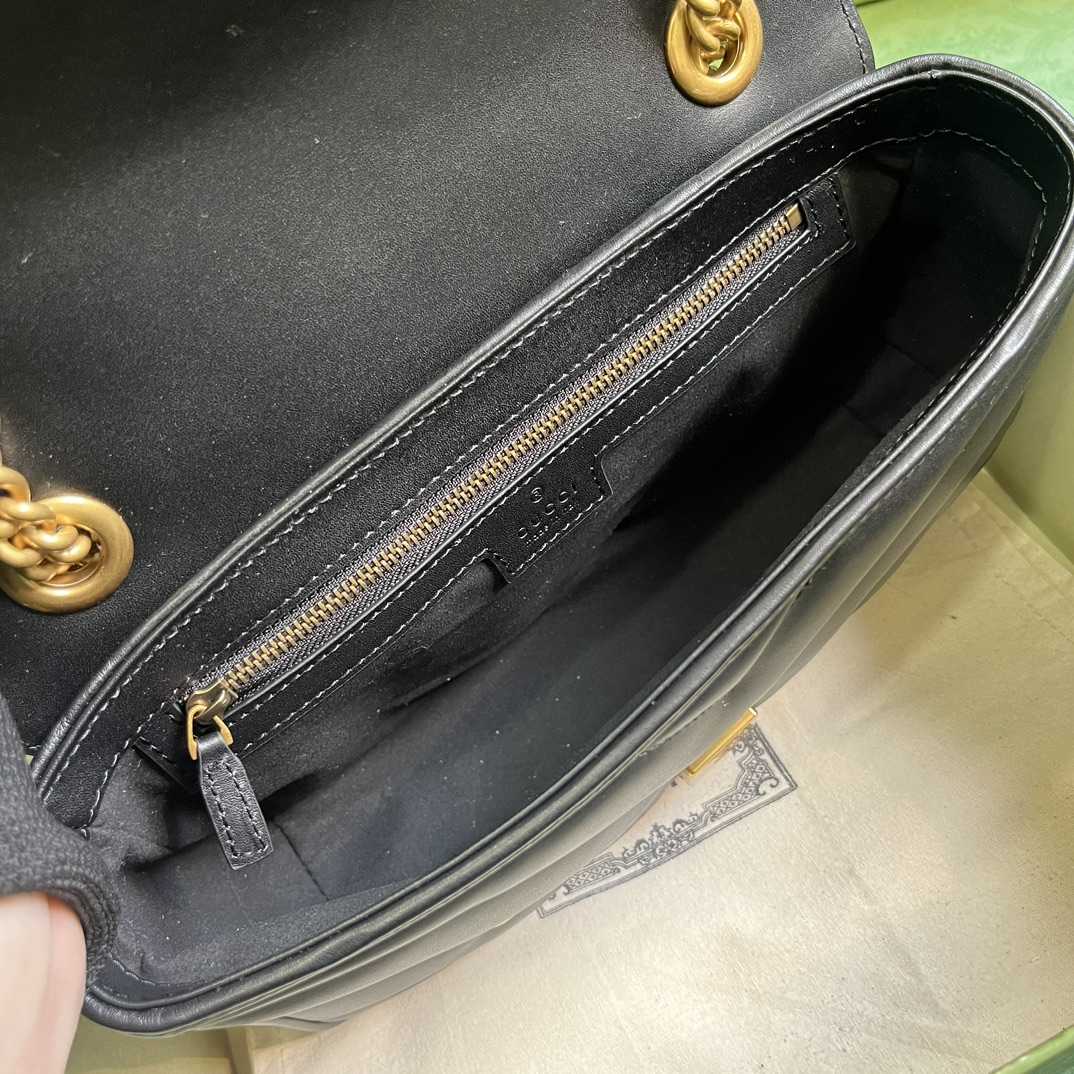 Gucci GG Marmont Small Shoulder Bag - 