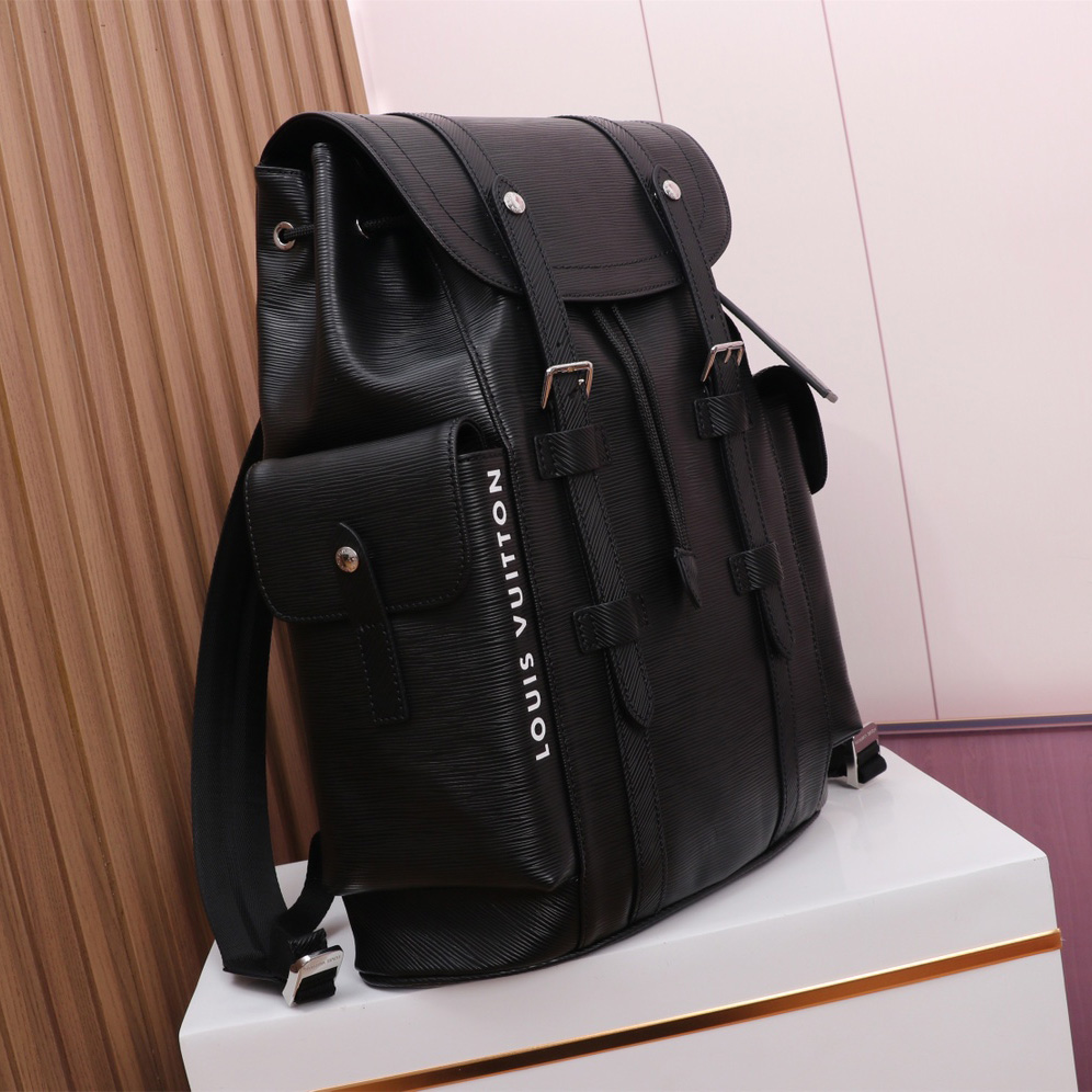 Louis Vuitton Christopher MM     - 