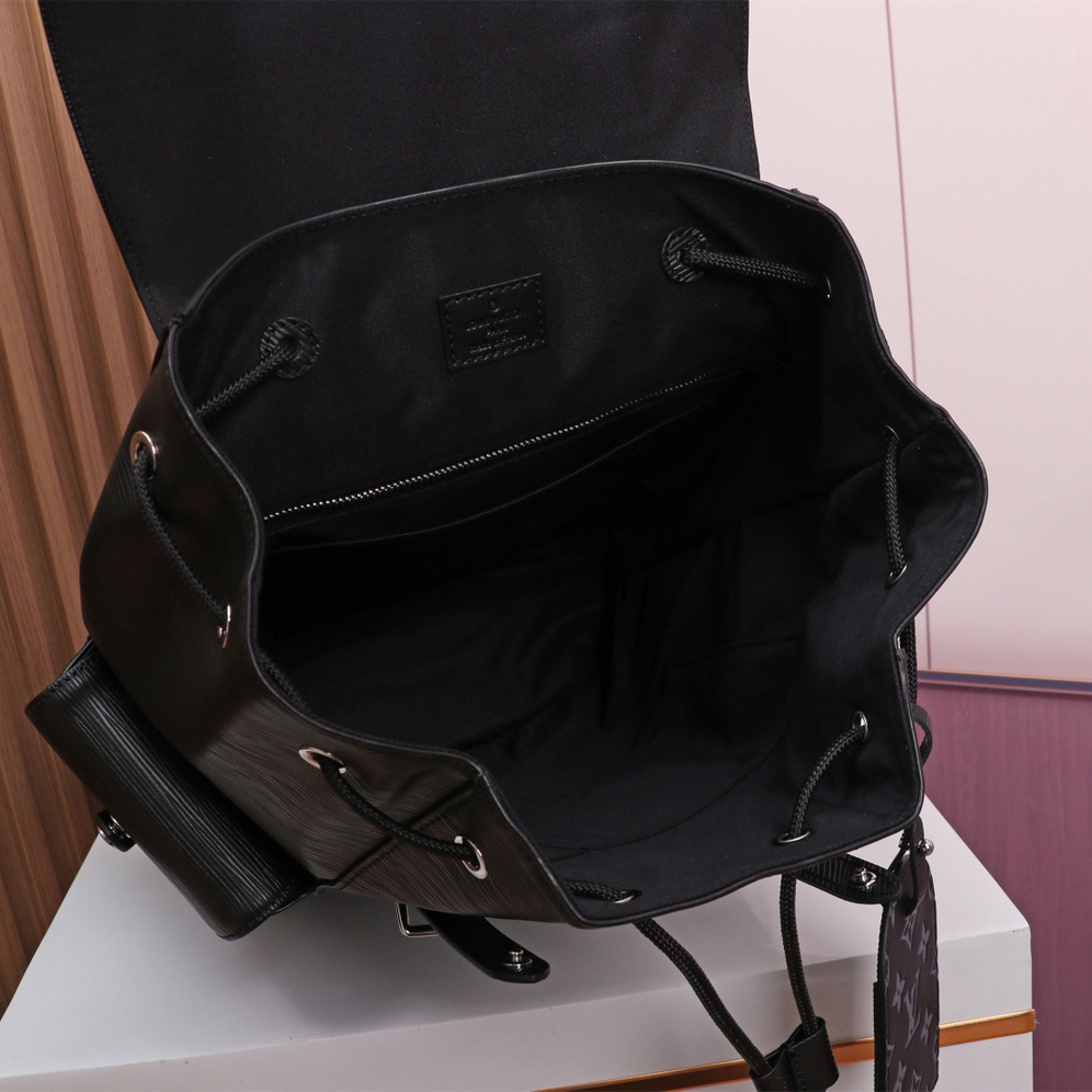 Louis Vuitton Christopher MM     - 