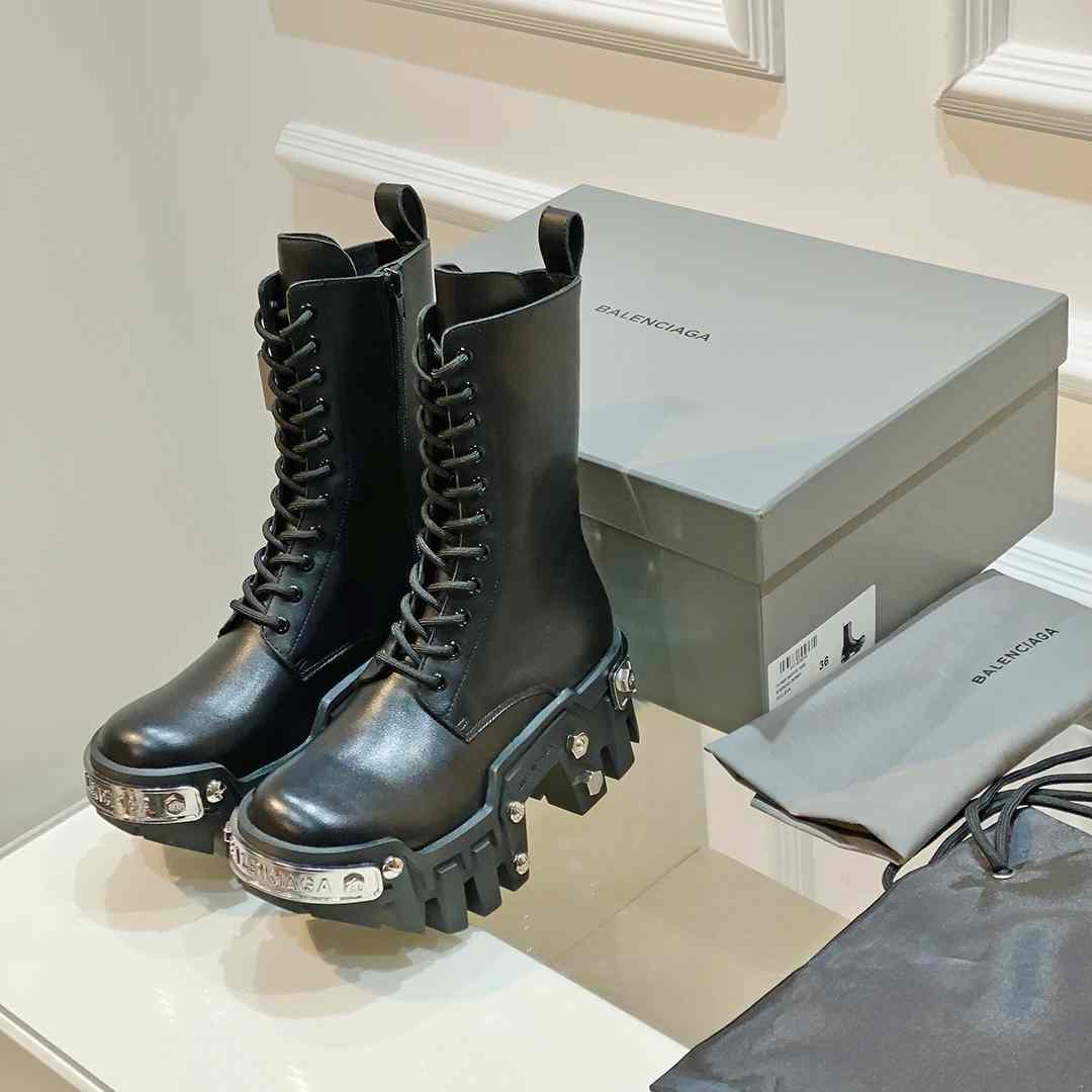 Balenciaga Bulldozer Lace-Up Boot In Black - 