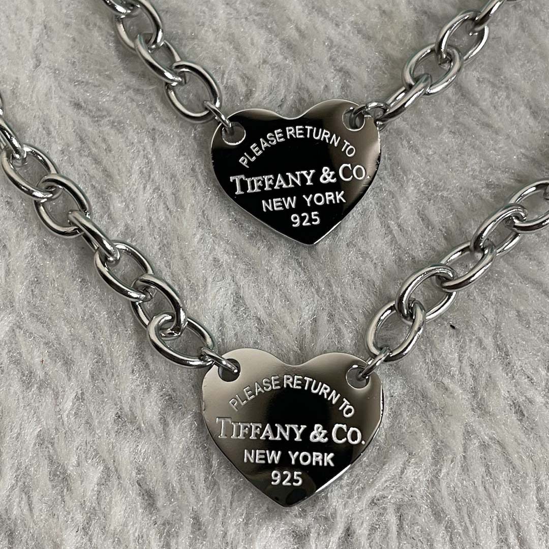 Tiffany&CO Full Heart Toggle Bracelet - 