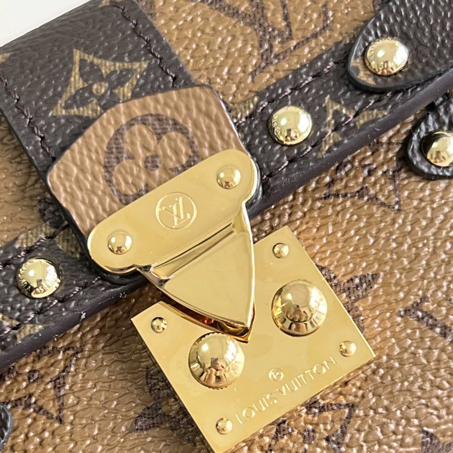 Louis Vuitton Essential Trunk   7.5 x 10.5 x 4cm   M68566 - 