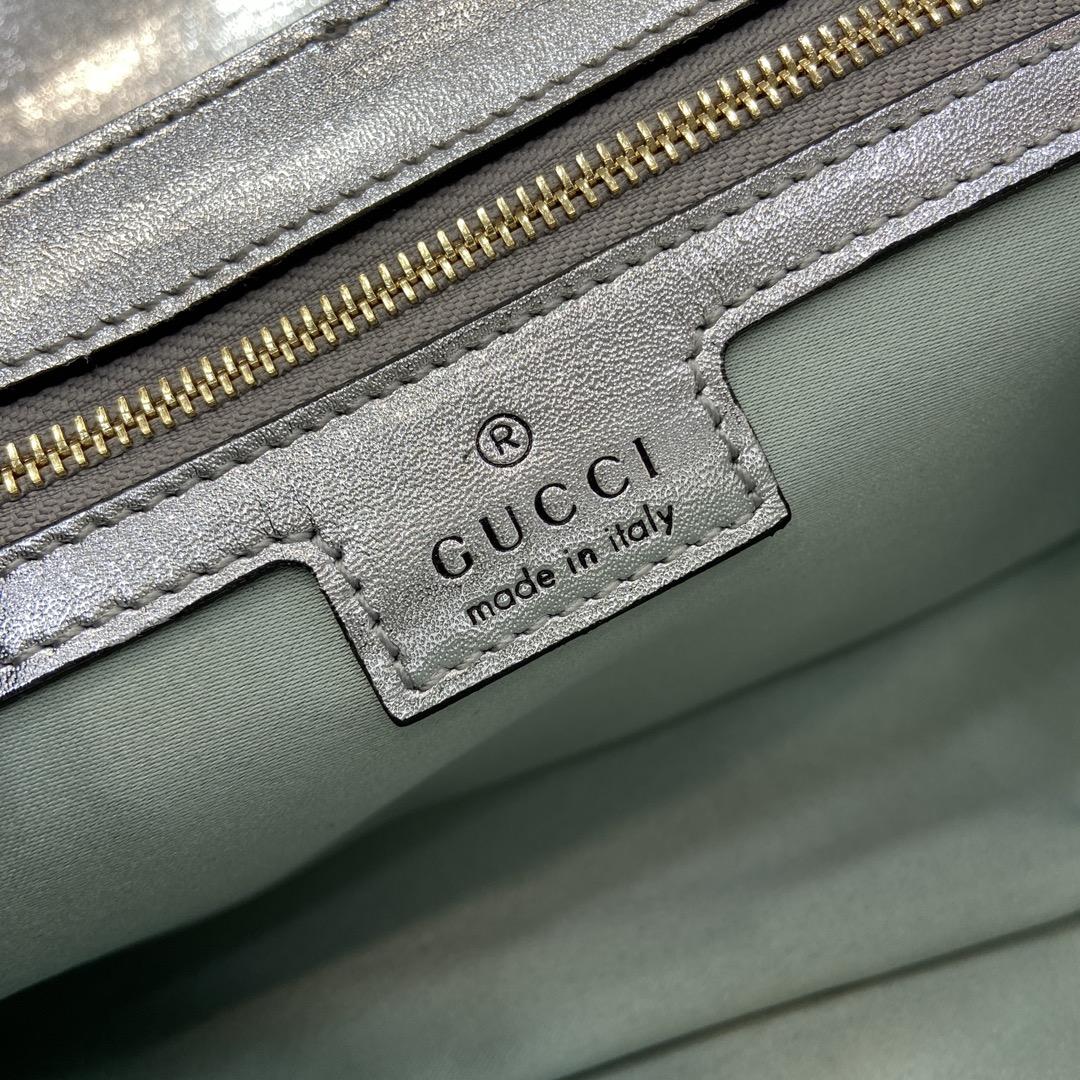 Gucci GG Marmont Small Shoulder Bag - 