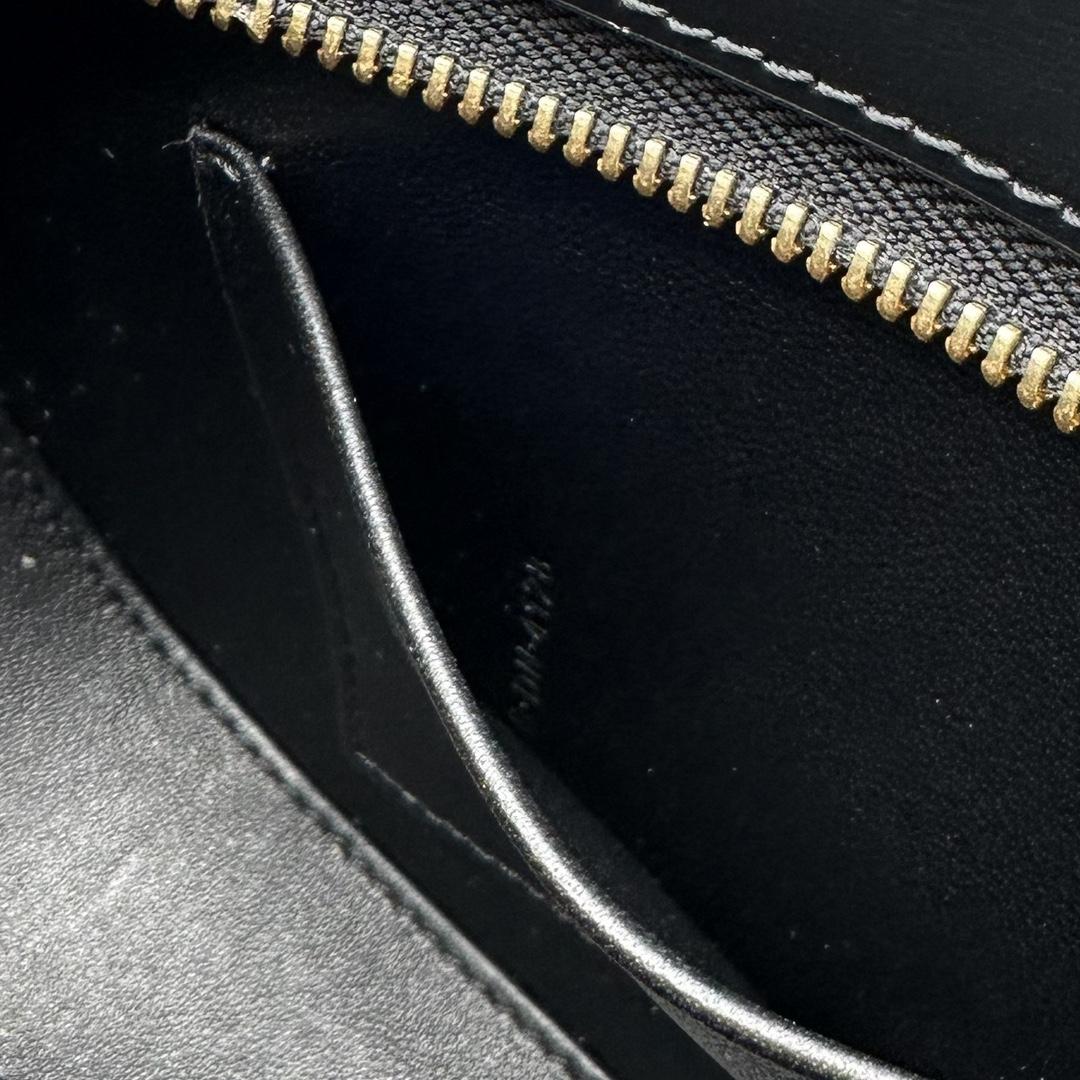 Celine Medium Tilly Bag In Shiny Calfskin - 