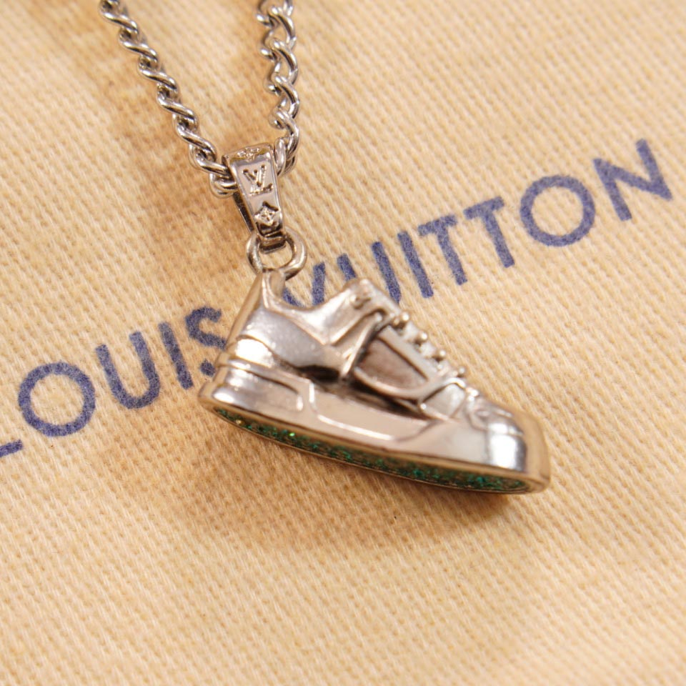 Louis Vuitton LV Trainer Strass Necklace    M01388 - 