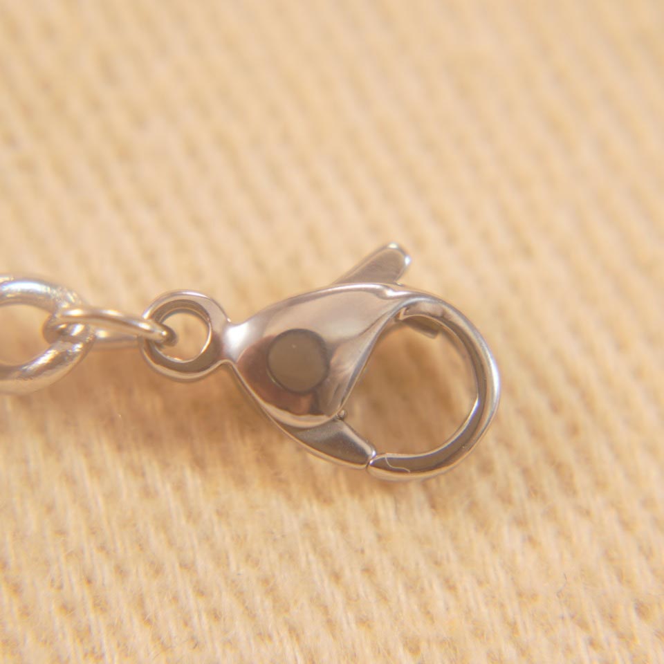 Louis Vuitton LV Trainer Strass Necklace    M01388 - 