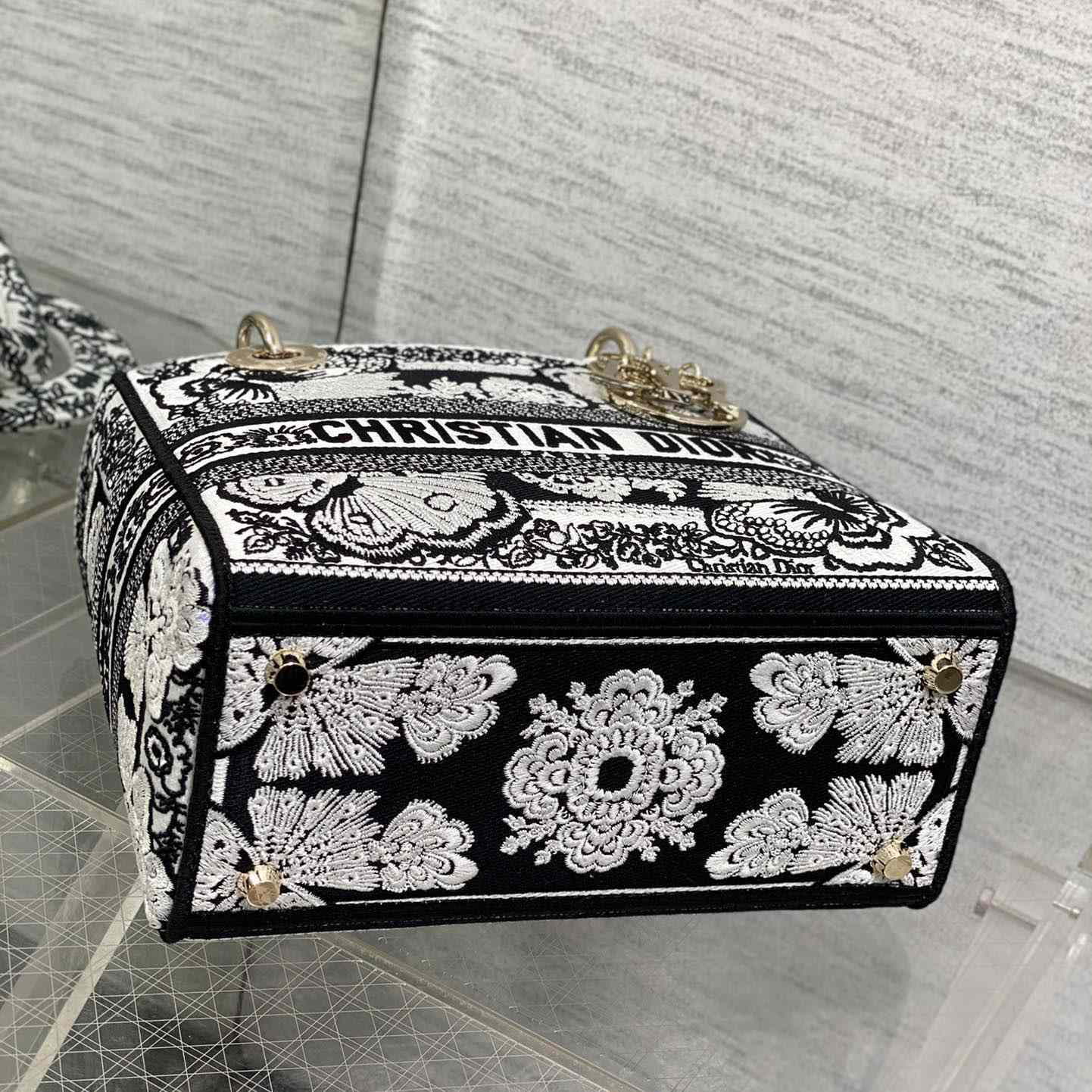 Dior Medium Lady D-Lite Bag - 