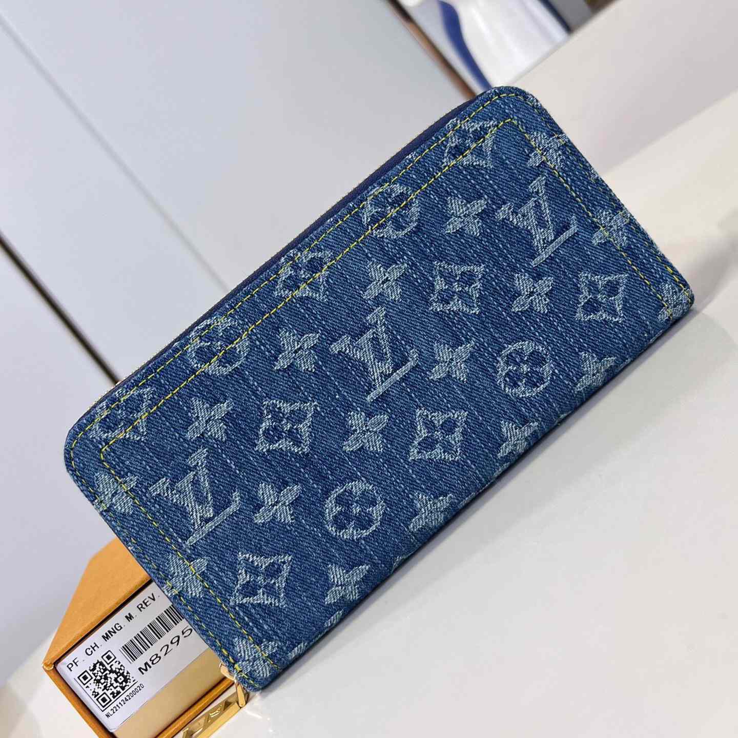 Louis Vuitton Zippy Wallet   M82958 - 
