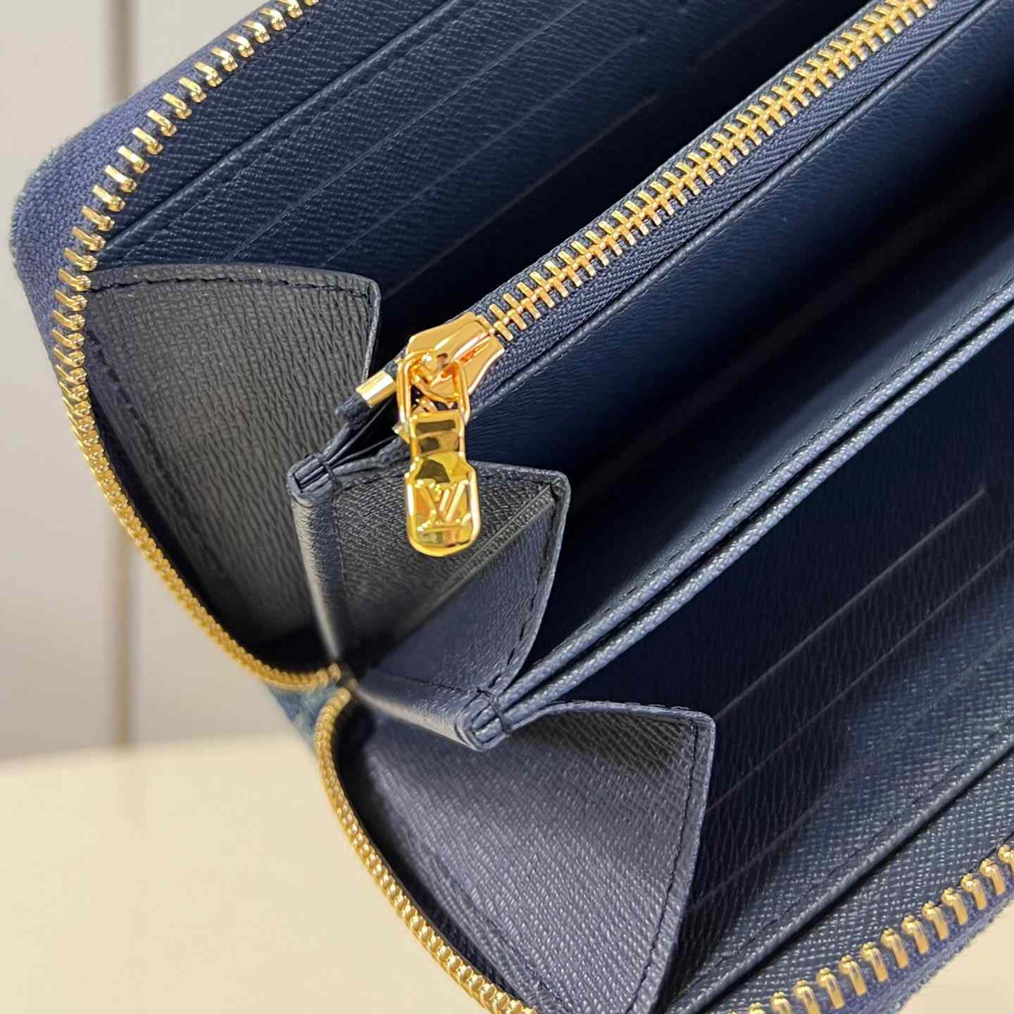 Louis Vuitton Zippy Wallet   M82958 - 
