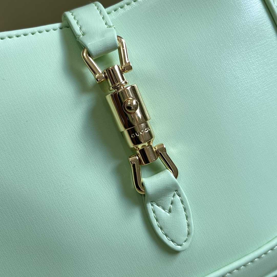 Gucci Jackie 1961 Mini Shoulder Bag (19x13x3cm) - 