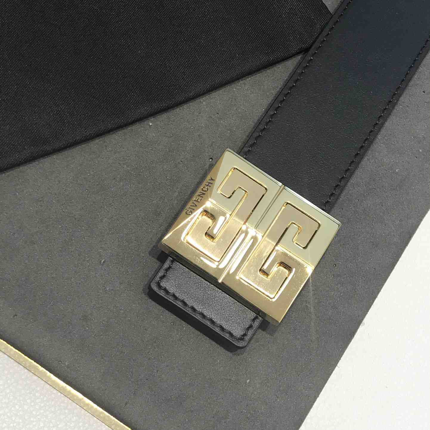 Givenchy 4G Reversible Belt In Leather  - 