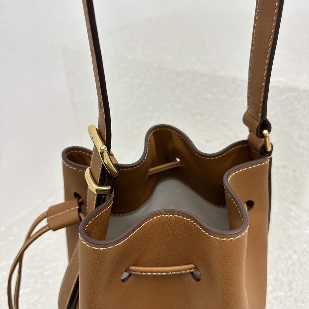 Miu Miu Leather Bucket Bag - 